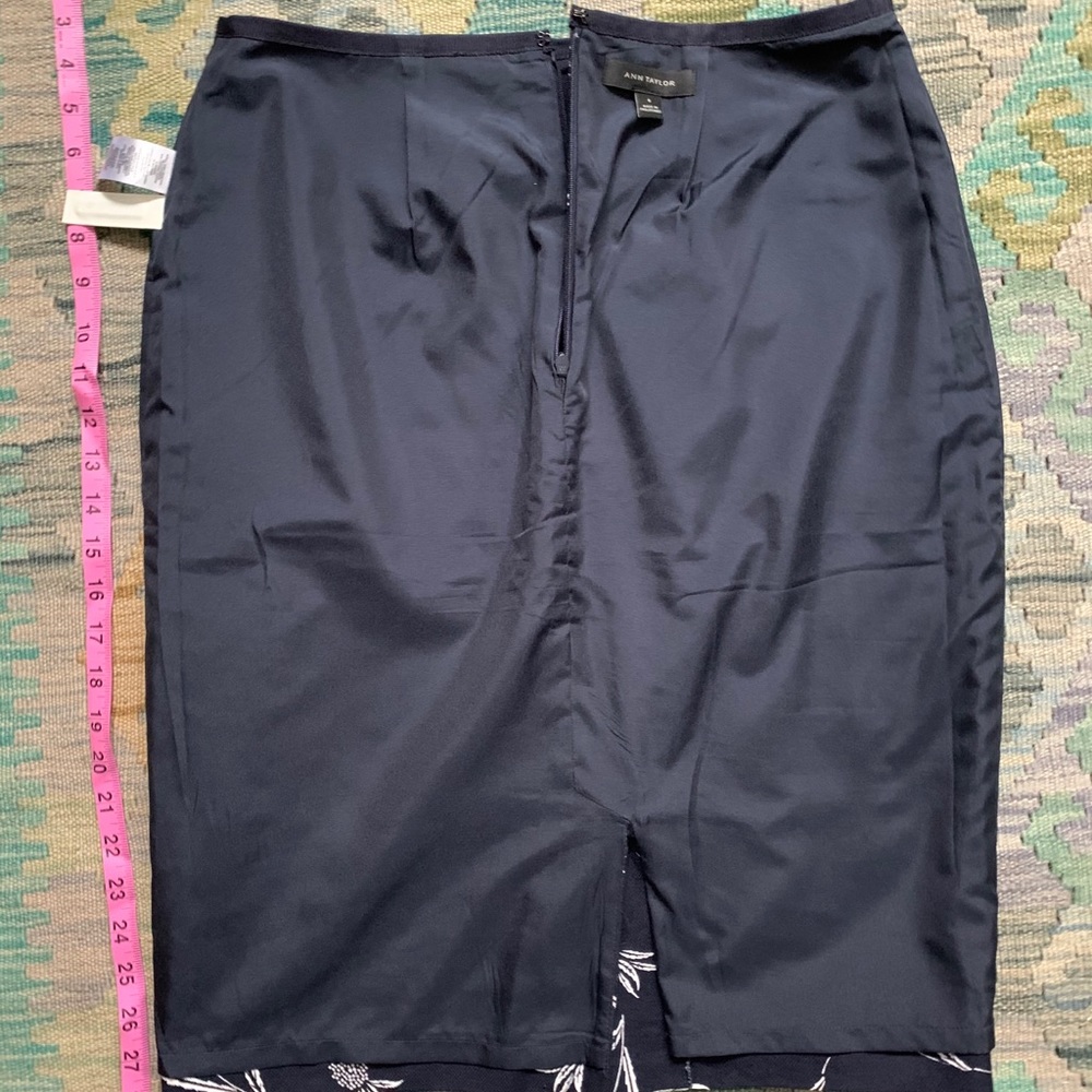 Ann Taylor Pencil Skirt - Picture 5 of 7